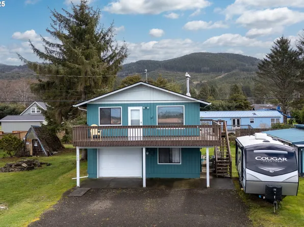126 N Hbr, Rockaway Beach, OR 97136