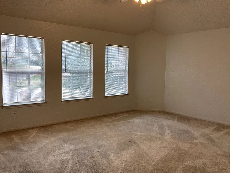 1701 Tanglewood Dr — Photo 14