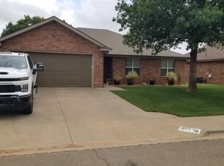 1935 77th St, Lubbock, TX 79423