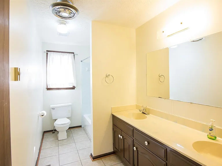 1499 Fairview Blvd — Photo 7
