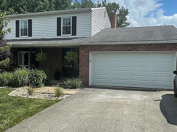 2nd image of 409 Deer Park Dr W