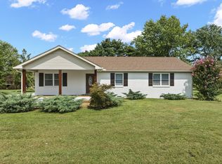 834 S Broadway St, Portland, TN 37148