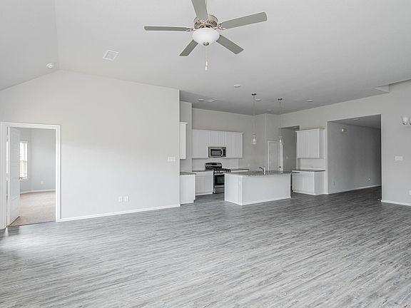 4th image of 6220 Fairholme Dr