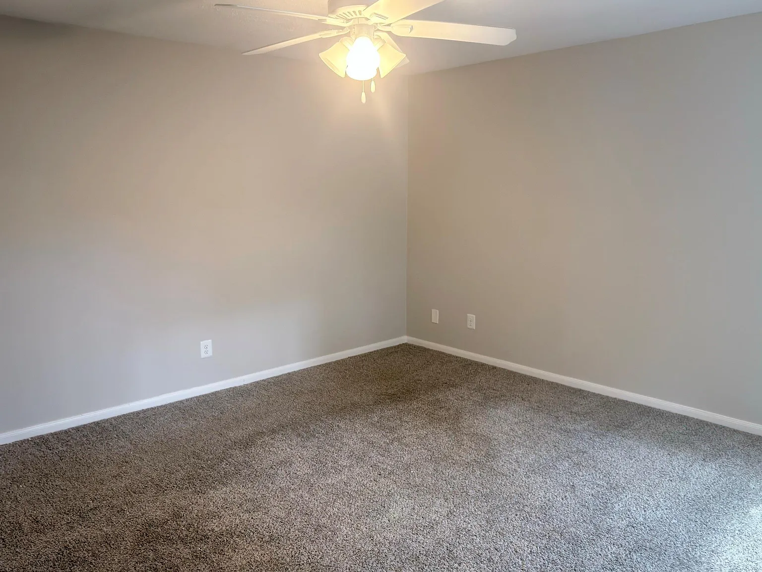 3 bed, 2.0 bath, 1778 sqft, $1,950 — Photo 4