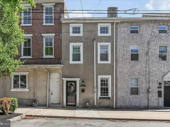 387 E Hector St, Conshohocken, PA 19428