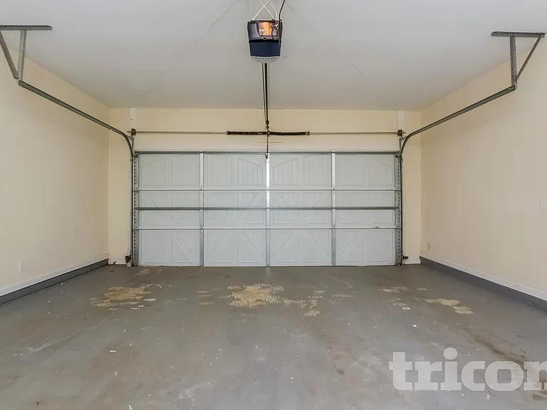 227 Bethany Manor Ct — Photo 14