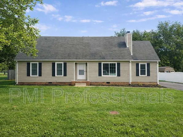 218 Beechwood Cir, Murfreesboro, TN 37128