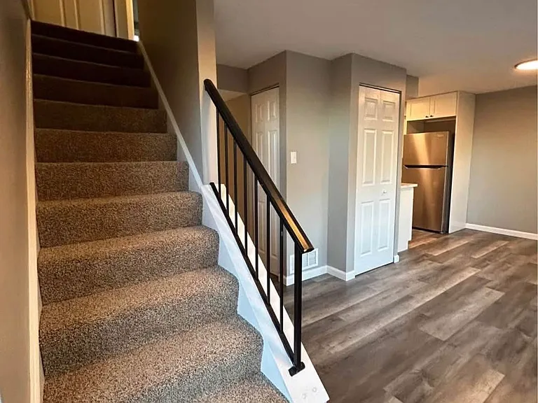 321 Hunting Creek Rd — Photo 2