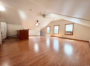 320 S Country Rd #5, Brookhaven, NY 11719