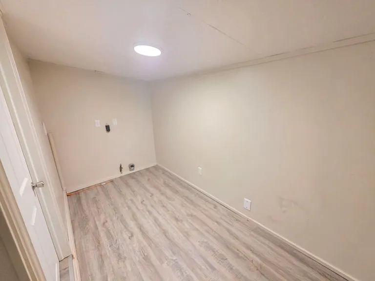 428 La Rosh Street Ct — Photo 7