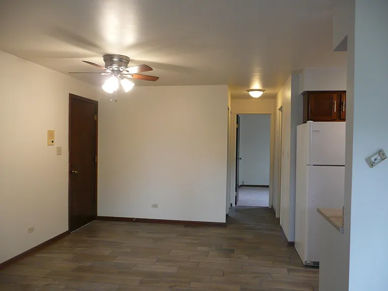 608 W 65th St #4 — Photo 8