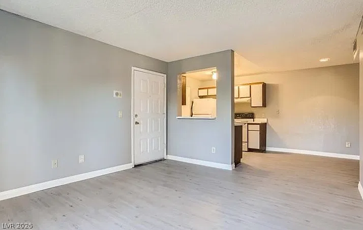 1 bed, 1.0 bath, 660 sqft, $1,250 — Photo 3
