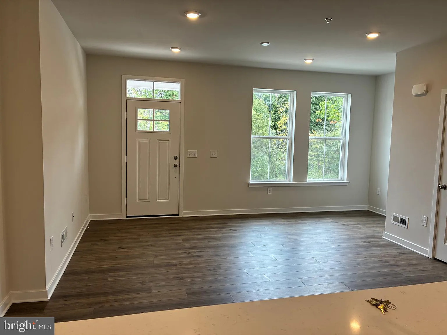 2 bed, 2.5 bath, 1700 sqft, $2,650 — Photo 4