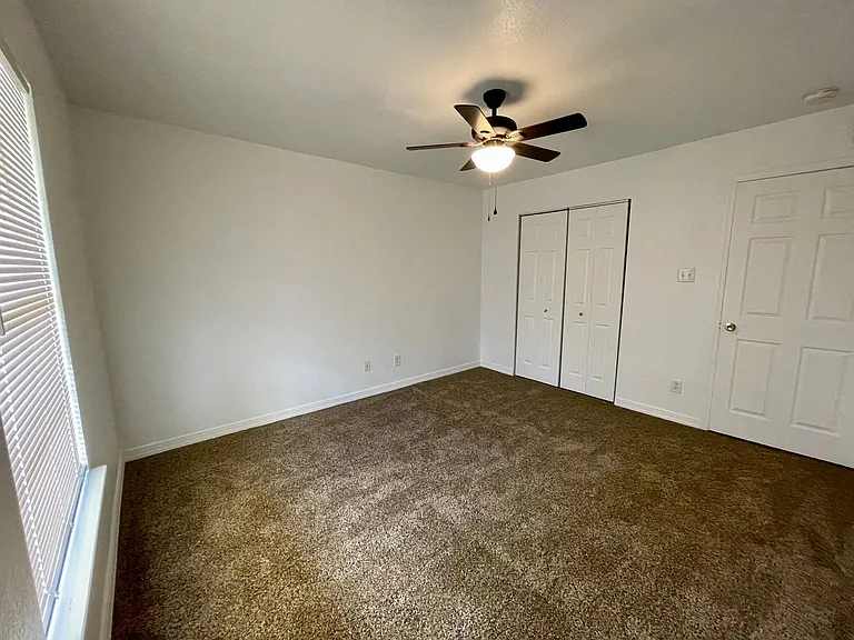 Alpine Circle Apartments — Photo 13