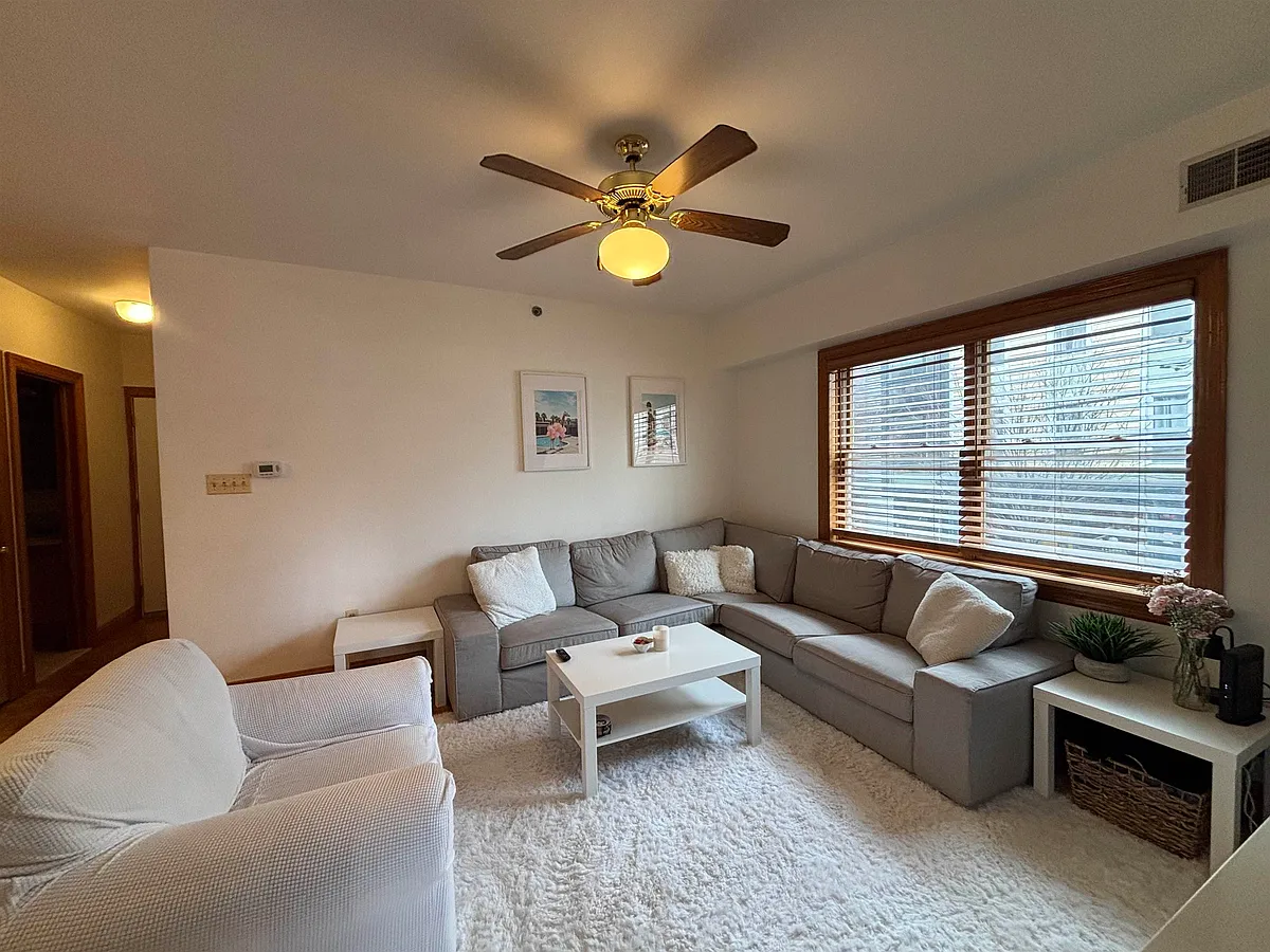 Building Photo - 84 Bloomfield St #3
