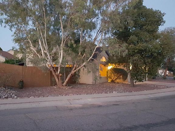 3rd image of 4320 W Rockwood Dr