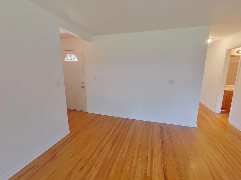 2520 N Perry Ave — Photo 3