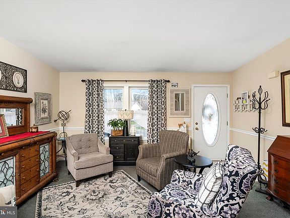 5th image of 11 Mulberry Dr