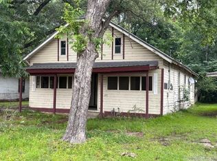 215 S Washington St, Hope, AR 71801