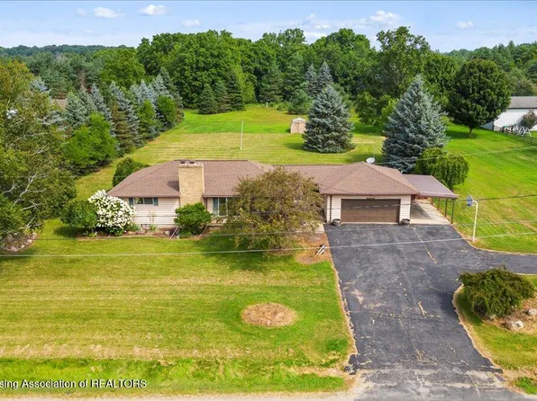 9855 E Vermontville Hwy, Dimondale, MI 48821