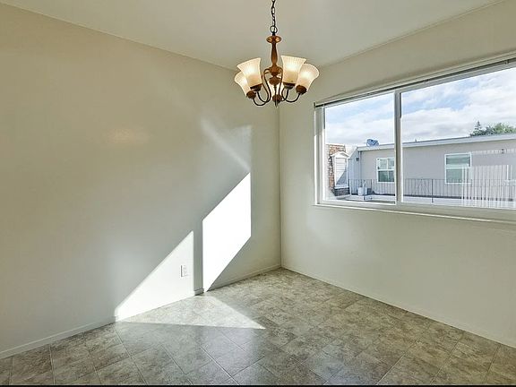 5th image of 301 College Ave
