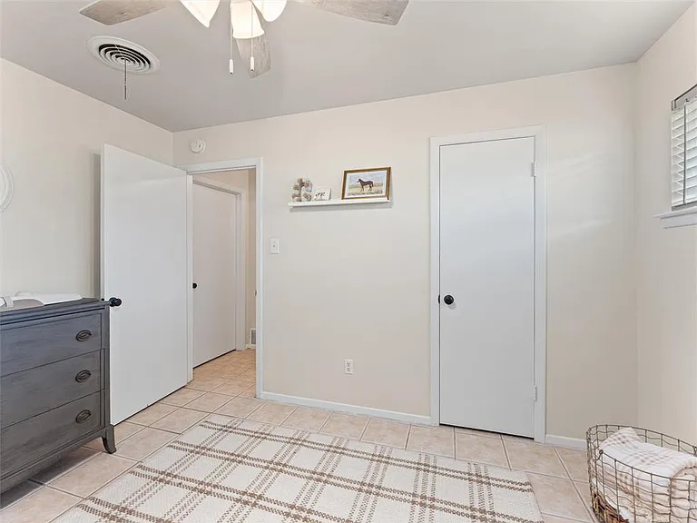 510 Overlook Dr — Photo 11