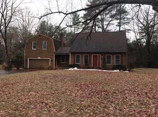 218 Podunk Rd, Sturbridge, MA 01566