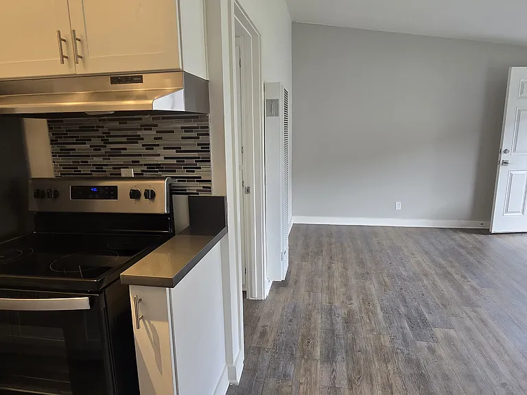 Pacific Villas — Photo 33
