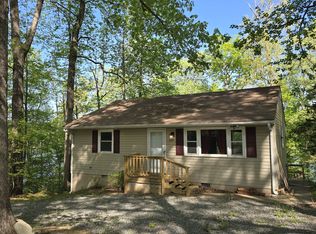 6308 Lakeshore Dr, Quinton, VA 23141