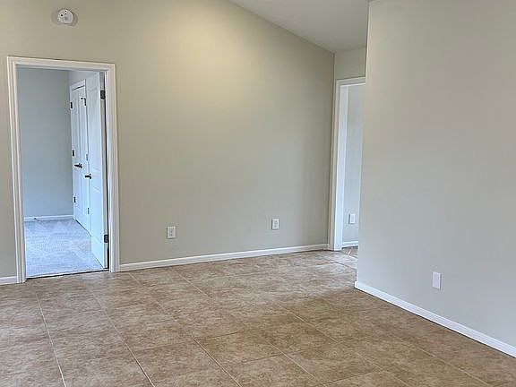 4th image of 2905 Durango Ct