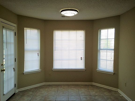 5th image of 4798 Harvest Park Dr