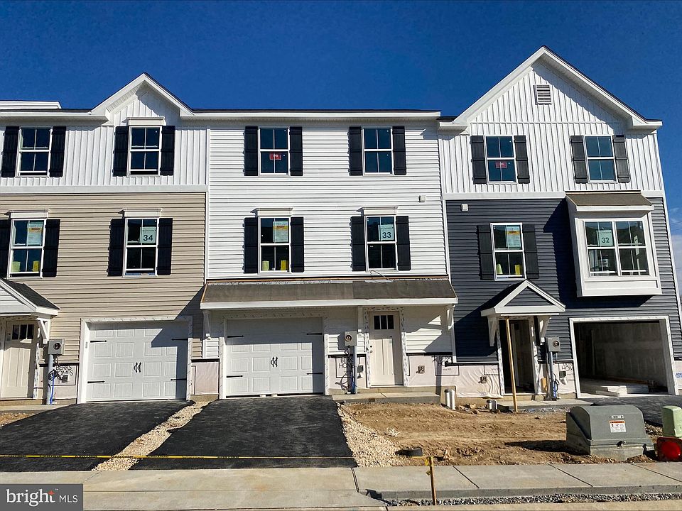 1st image of 154 Sussex Pl Lot 33