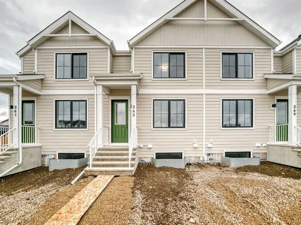 265 N Heirloom Way SE, Calgary, AB T3S 0H3