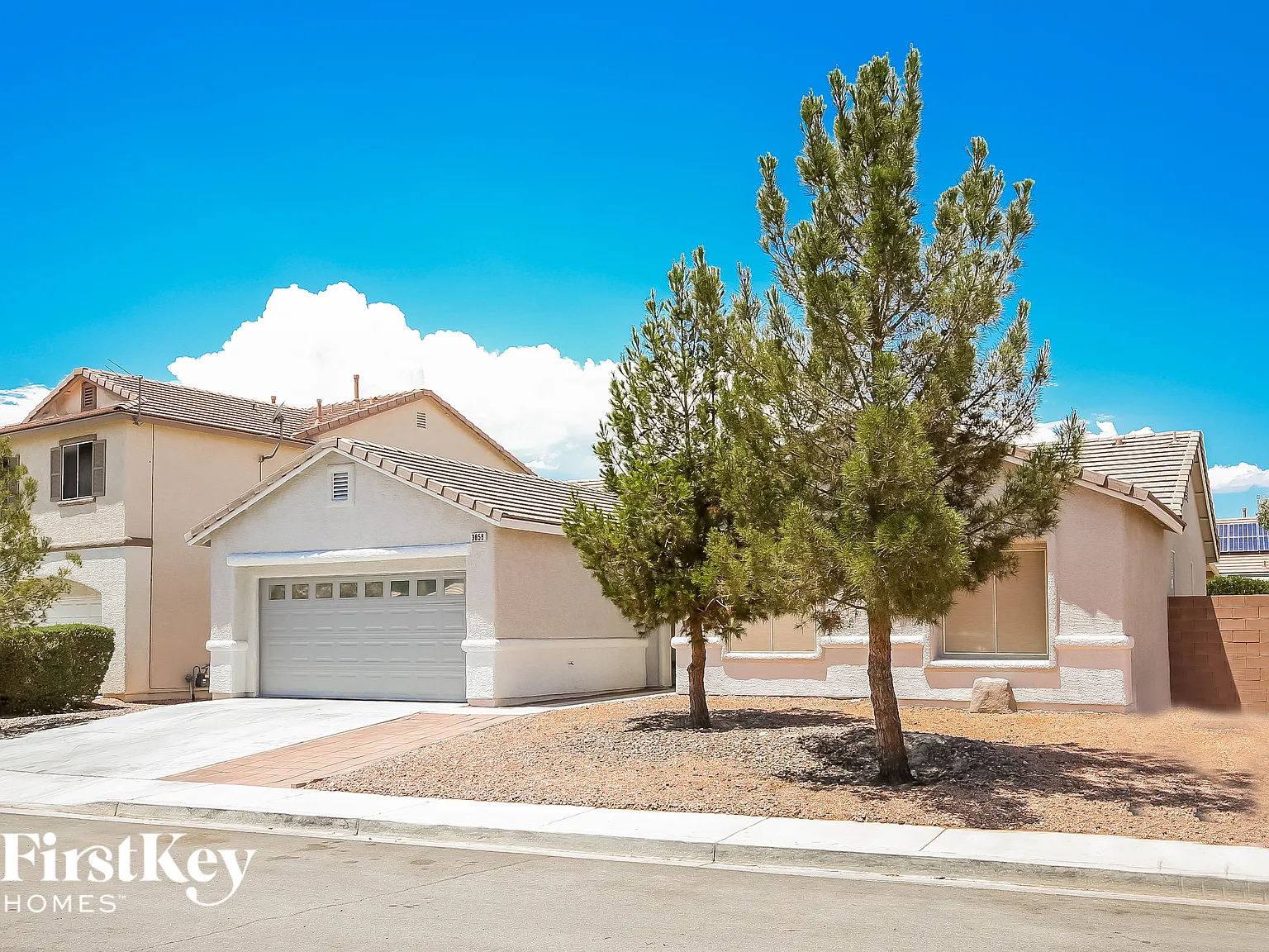 3 bed, 2.5 bath, 1883 sqft, $2,080 — Photo 2