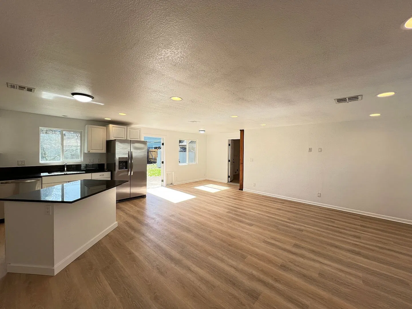 Freshly Remodeled Three Bedroom! — Photo 1