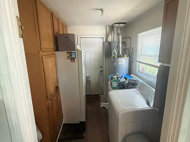 532 Hudson St — Photo 13