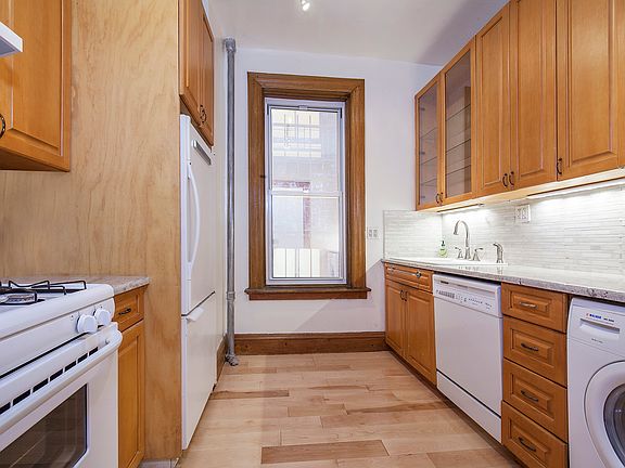 3rd image of 3 W 122nd St APT 5D