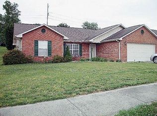 920 Willow Creek Cir, Maryville, TN 37804