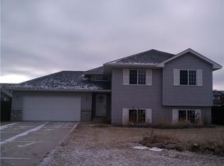 723 Harrison Dr, Big Lake, MN 55309