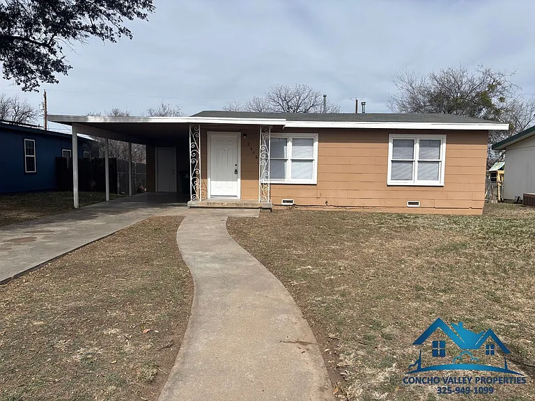 2406 Raney St — Photo 1