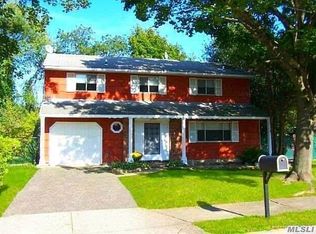 59 Root Ave, Central Islip, NY 11722