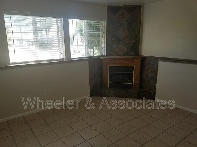 2604 W 4650 S — Photo 12