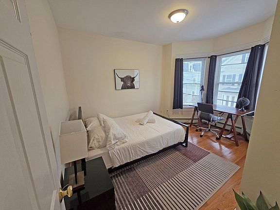 3rd image of 83-85 Newton St