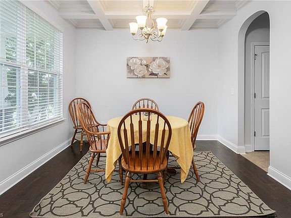 3rd image of 1017 Wisteria Dr