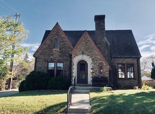 2101 E Hillcrest Ave, Milwaukee, WI 53207