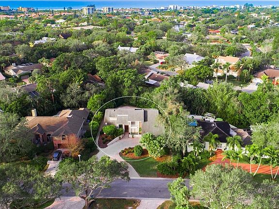 2nd image of 5323 Siesta Cove Dr