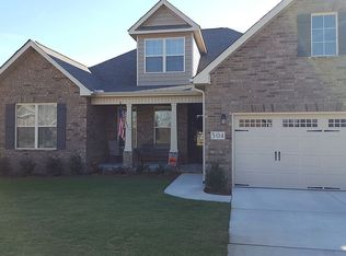 504 Foxridge Dr SW, Hartselle, AL 35640