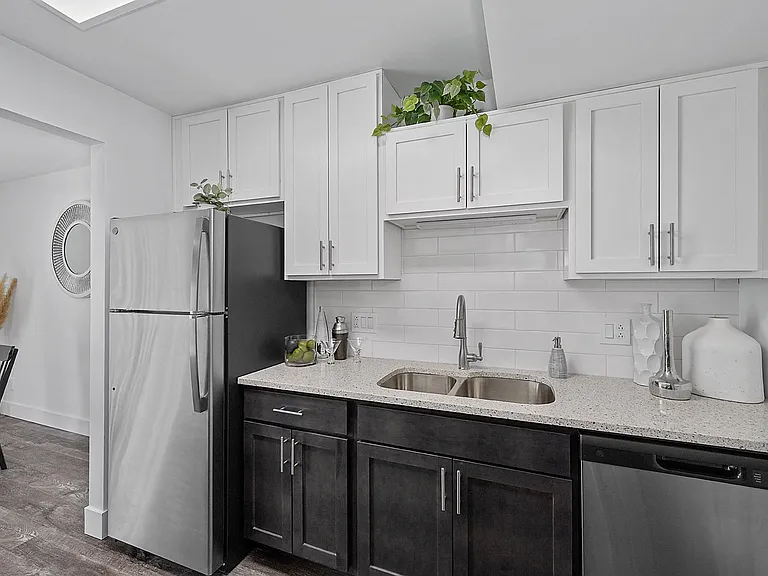 Ivy Hills Living Spaces — Photo 128