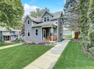 203 N Washington St, Mount Horeb, WI 53572