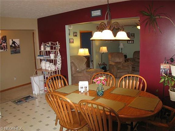 5th image of 855 Knightsbridge Dr
